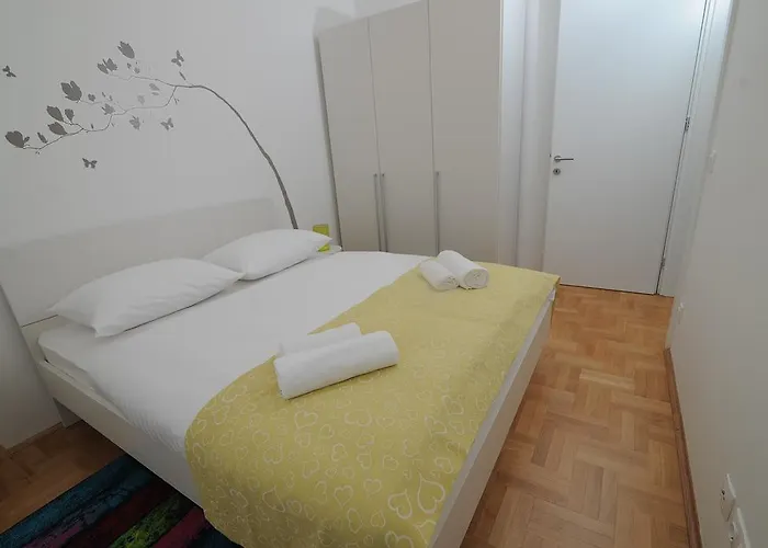 Amaros Apartment